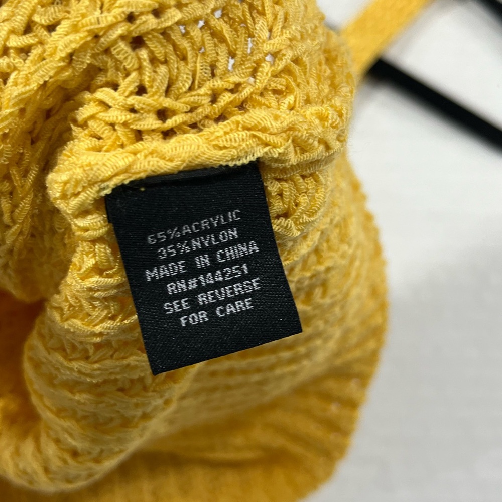 MOON & MADISON SWEATER TANK - Picture 7 of 13